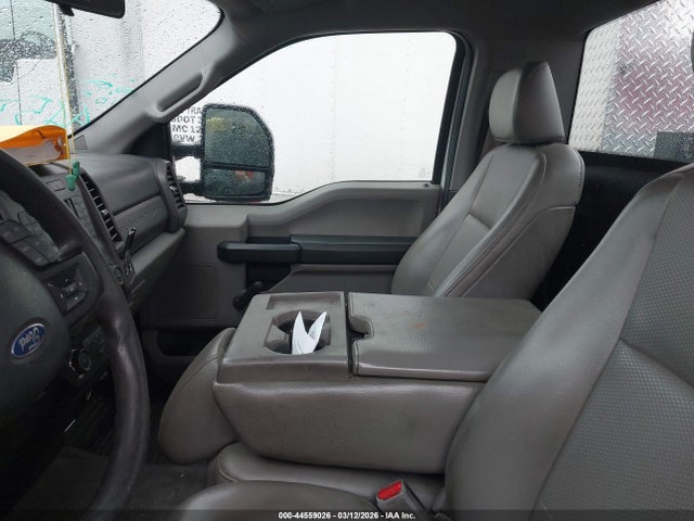 Продаж на аукціоні авто 2017 Ford F-350 Chassis Xl, vin: 1FDRF3G68HED21487, номер лоту: 44559026