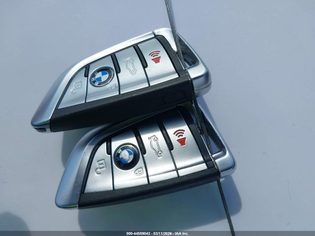 2023 BMW M5 WBS83CH00PCL73119 Photo 10