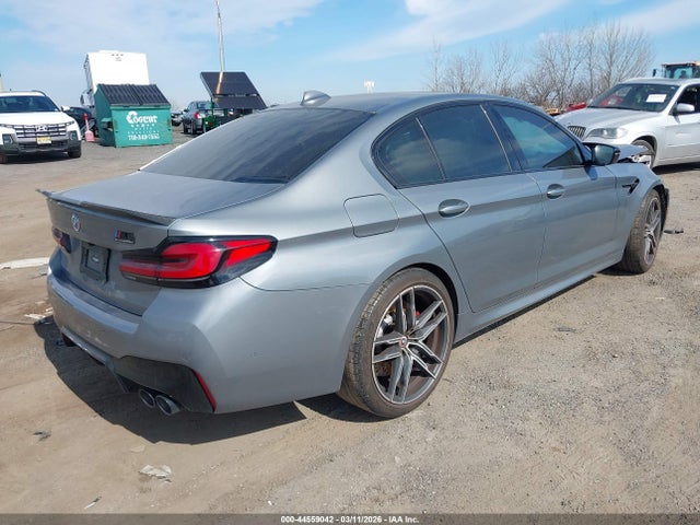 2023 BMW M5 WBS83CH00PCL73119 Photo 3