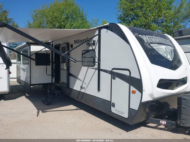 Winnebago Minnie Plus 2018 54CTM3326J4022112 Image 14