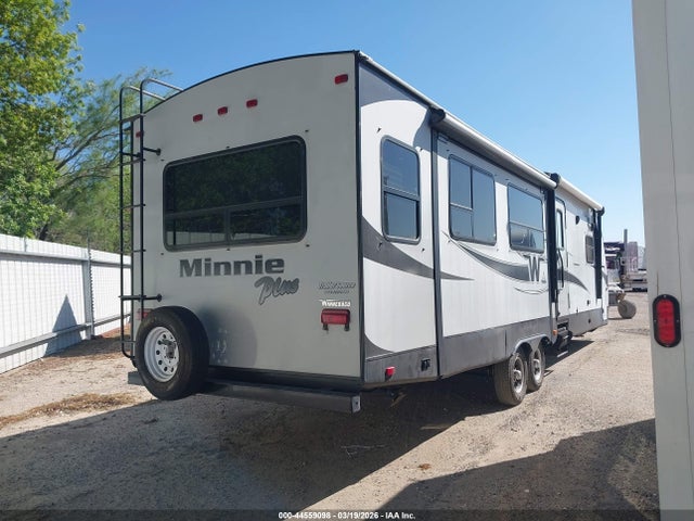 Winnebago Minnie Plus 2018 54CTM3326J4022112 Image 4