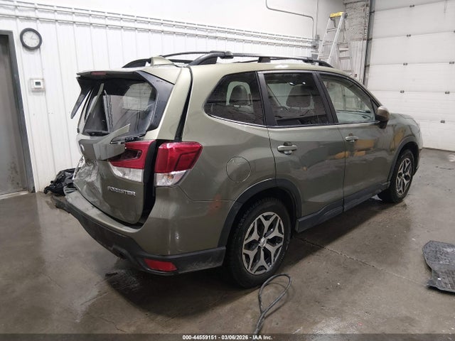 Subaru Forester Premium 2019 JF2SKAEC8KH463683 Image 4