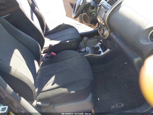 Scion XD 2014 JTKKUPB45E1047069 Image 5