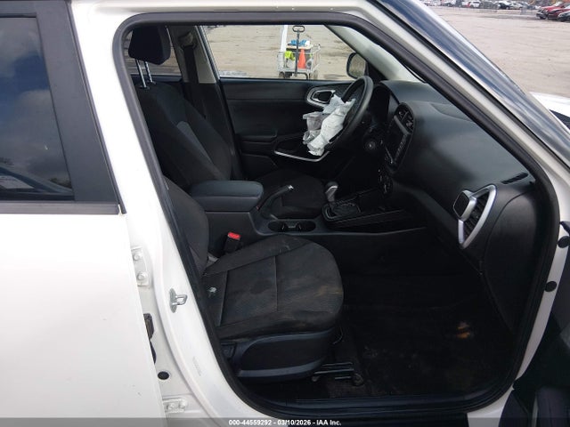 2022 KIA SOUL KNDJ23AU3N7178324 Photo 4