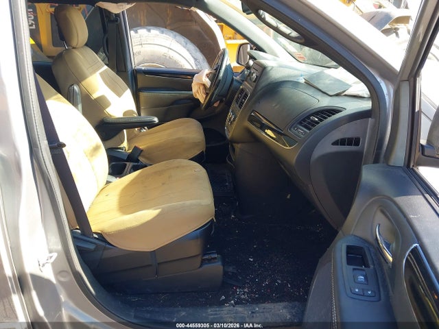 44559305 :رقم المزاد ، 2C4RDGBG6FR660041 vin ، 2015 Dodge Grand Caravan Se Plus مزاد بيع
