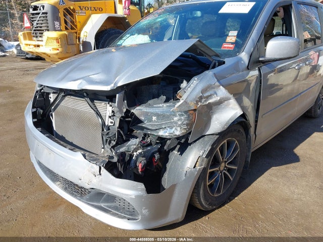 44559305 :رقم المزاد ، 2C4RDGBG6FR660041 vin ، 2015 Dodge Grand Caravan Se Plus مزاد بيع