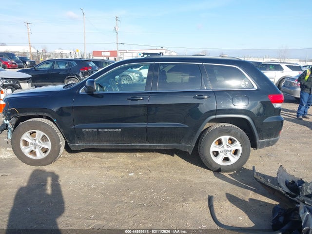 1C4RJFAG6HC715748 Jeep Grand Cherokee Laredo 4x4