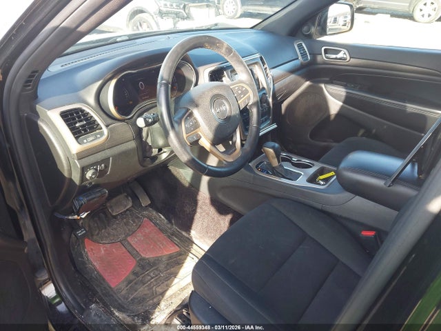 1C4RJFAG6HC715748 Jeep Grand Cherokee Laredo 4x4