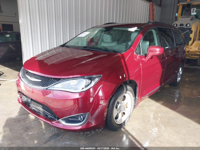 44559383 :رقم المزاد ، 2C4RC1EG0HR659272 vin ، 2017 Chrysler Pacifica Touring-l Plus مزاد بيع