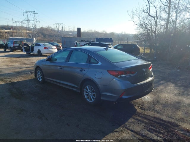 Hyundai SONATA SE 2018 5NPE24AF4JH680337 Image 3