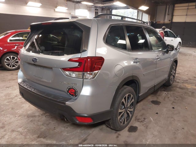 2021 SUBARU FORESTER JF2SKAUCXMH450339 Photo 3