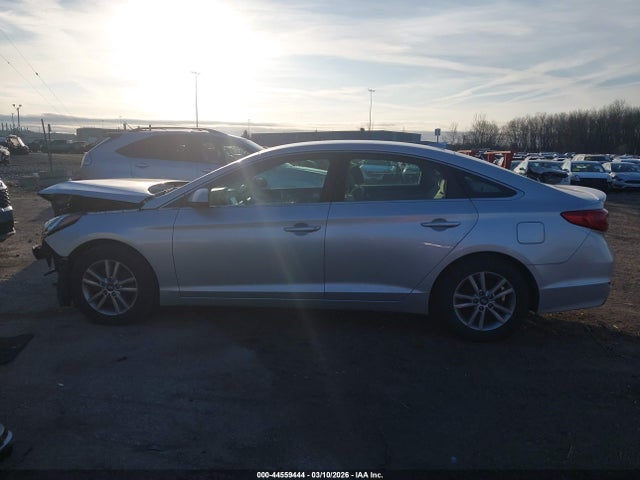 Hyundai SONATA SE 2017 5NPE24AF4HH557423 Image 15