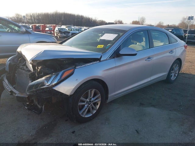Hyundai SONATA SE 2017 5NPE24AF4HH557423 Image 2