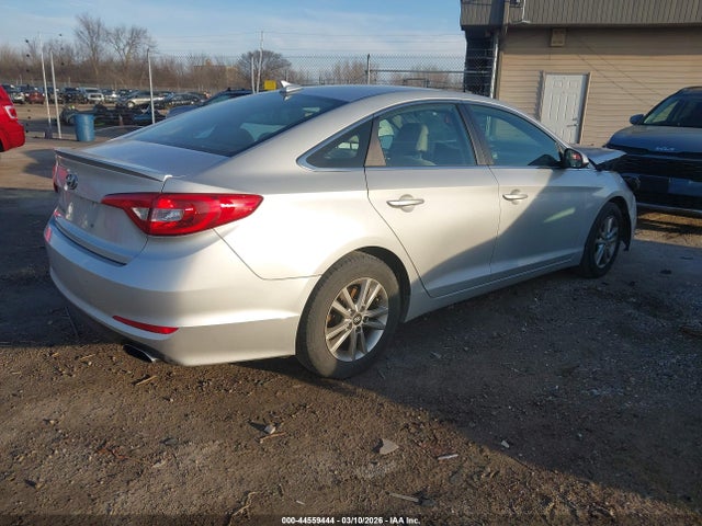 Hyundai SONATA SE 2017 5NPE24AF4HH557423 Image 4