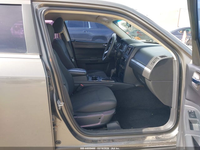 2008 Chrysler 300 Lx მანქანა იყიდება აუქციონზე, vin: 2C3KA43R68H123790, აუქციონის ნომერი: 44559468