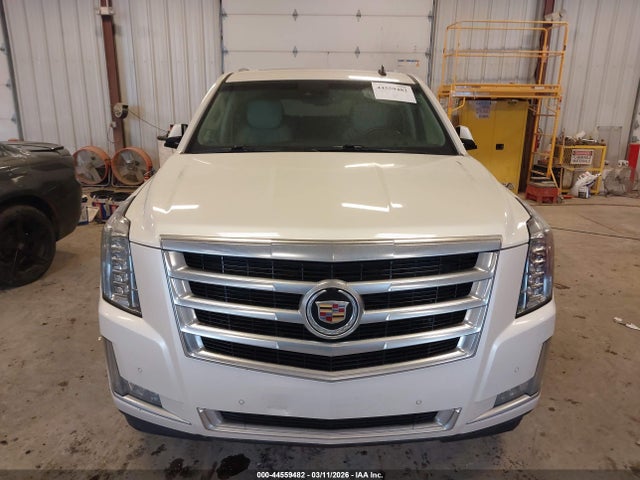 44559482 :رقم المزاد ، 1GYS4BKJXFR297128 vin ، 2015 Cadillac Escalade Luxury مزاد بيع