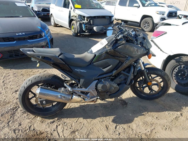 Honda NC700X 2015 JH2RC6302FK100263 Image 11