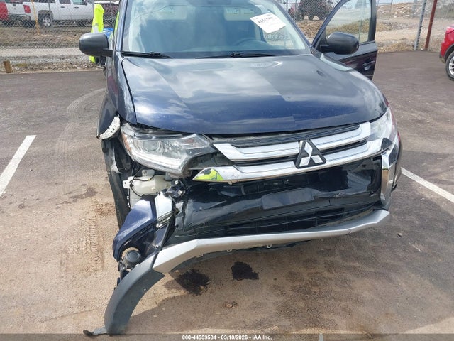 Продаж на аукціоні авто 2018 Mitsubishi Outlander Es, vin: JA4AD2A34JJ000571, номер лоту: 44559504