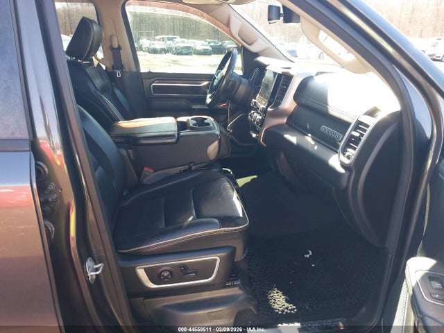 Продаж на аукціоні авто 2019 Ram 1500 Laramie  4x4 6'4 Box, vin: 1C6SRFRT2KN536587, номер лоту: 44559511