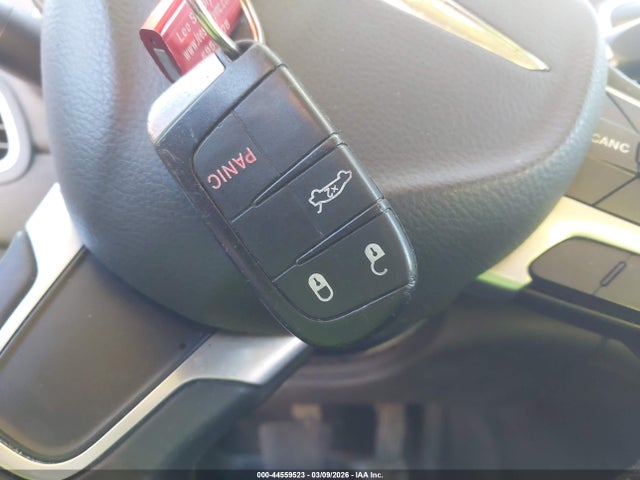 2016 CHRYSLER 200 1C3CCCABXGN136191 Photo 10