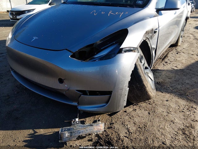 Aukcja sprzedaży 2025 Tesla Model Y Long Range Dual Motor All-wheel Drive, vin: 7SAYGDEE5SA364929, numer aukcji: 44559600