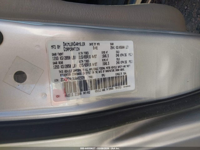 2001 CHRYSLER TOWN & COUNTRY 2C4GP74L31R402920 Photo 8
