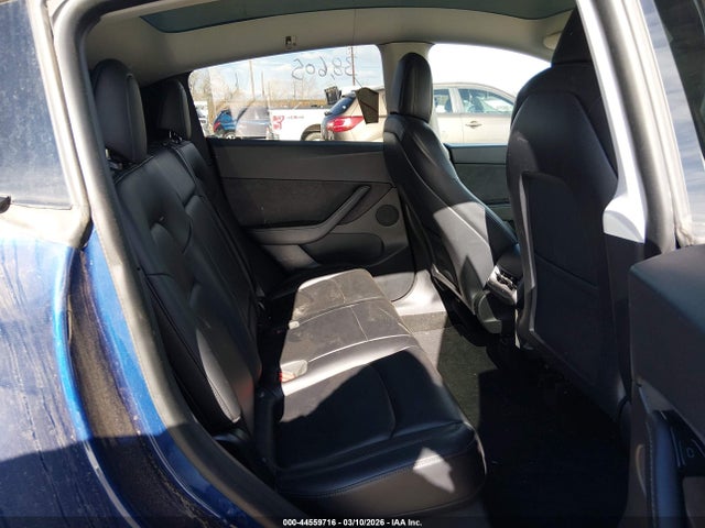 44559716 :رقم المزاد ، 5YJYGDEE1MF078627 vin ، 2021 Tesla Model Y Long Range Dual Motor All-wheel Drive مزاد بيع