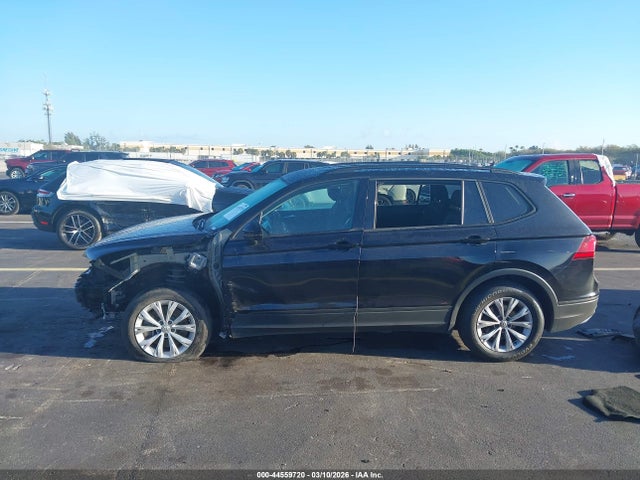 Продажа на аукционе авто 2020 Volkswagen Tiguan 2.0t S, vin: 3VV1B7AX1LM053392, номер лота: 44559720