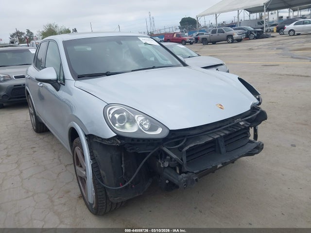 2018 PORSCHE CAYENNE WP1AA2A27JKA05035 Photo 0