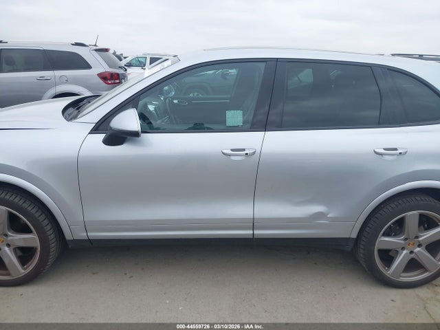 Porsche Cayenne Platinum Edition 2018 WP1AA2A27JKA05035 Image 15