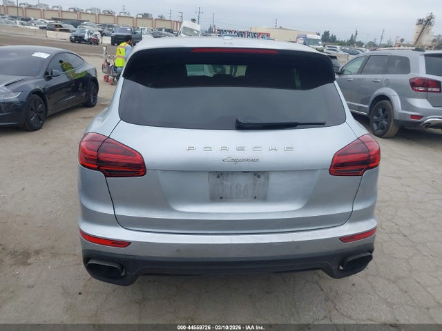Porsche Cayenne Platinum Edition 2018 WP1AA2A27JKA05035 Image 17