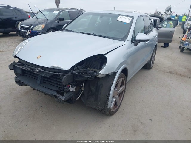 2018 PORSCHE CAYENNE WP1AA2A27JKA05035 Photo 1