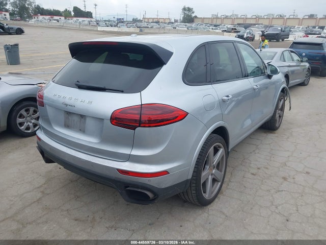 2018 PORSCHE CAYENNE WP1AA2A27JKA05035 Photo 3