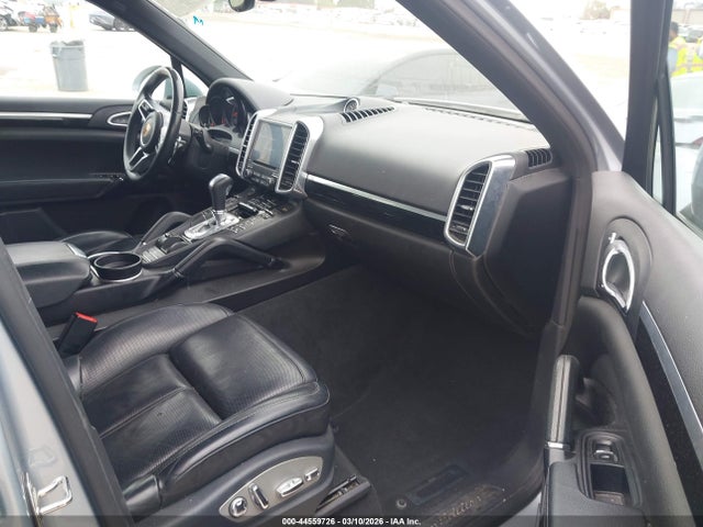 2018 PORSCHE CAYENNE WP1AA2A27JKA05035 Photo 4