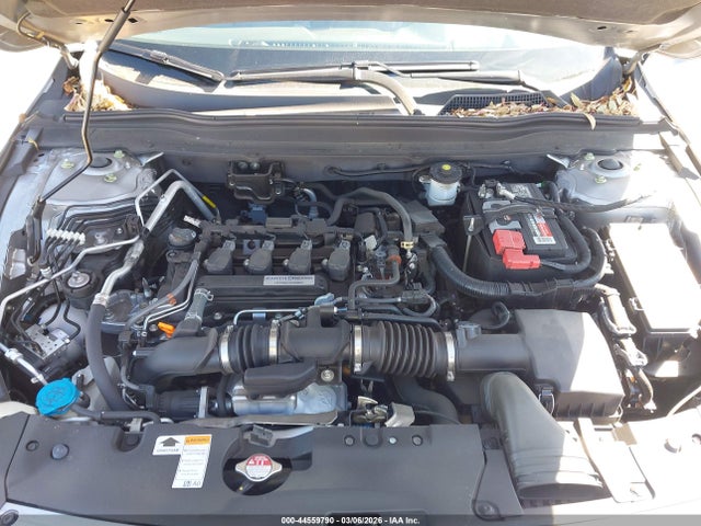 Honda Accord Touring 2018 1HGCV1F96JA086180 Image 10