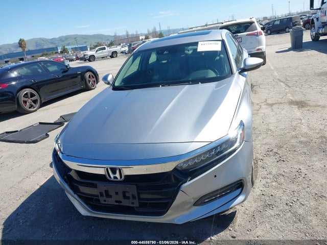 Honda Accord Touring 2018 1HGCV1F96JA086180 Image 12