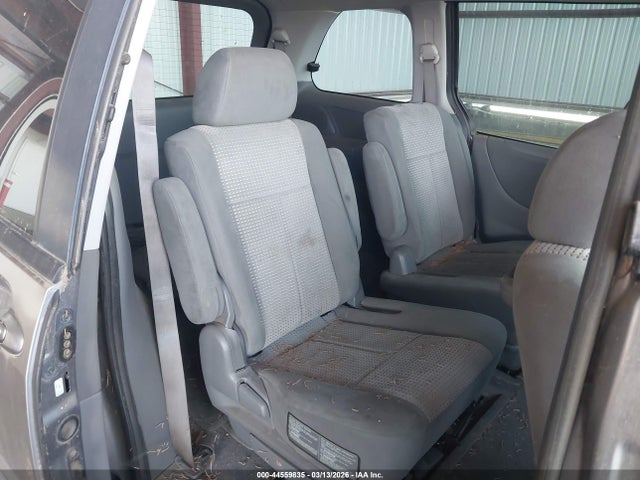 44559835 :رقم المزاد ، JM3LW28AX40525679 vin ، 2004 Mazda Mpv Lx مزاد بيع