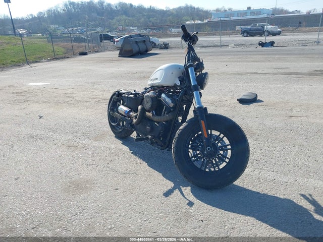 2016 HARLEY-DAVIDSON XL1200 1HD1LC31XGC428795