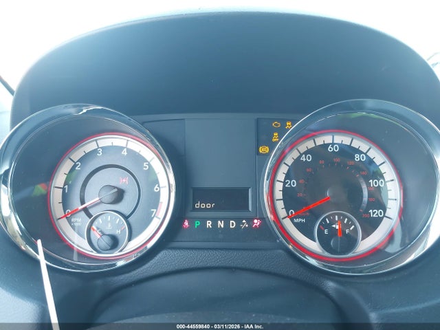 44559840 :رقم المزاد ، 2C4RRGAG3ER342086 vin ، 2014 Ram Cargo Tradesman مزاد بيع