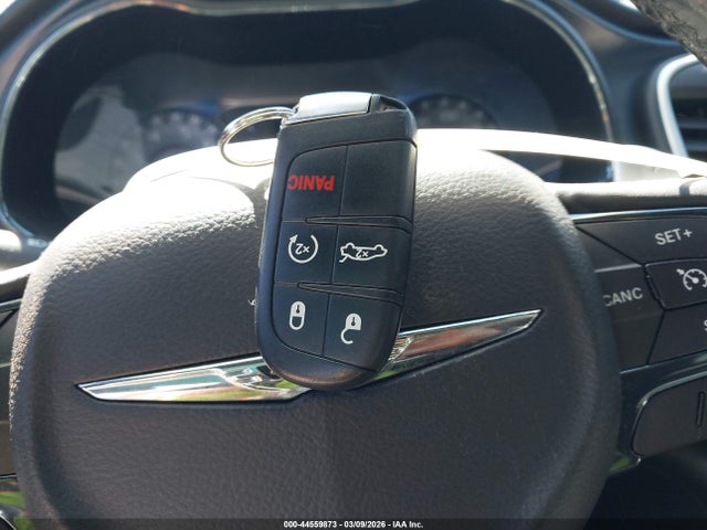 Aukcja sprzedaży 2015 Chrysler 200 S, vin: 1C3CCCBG4FN665337, numer aukcji: 44559873