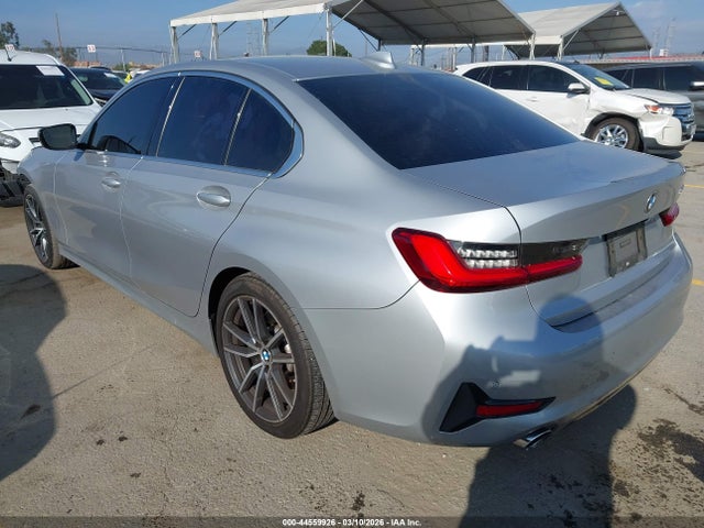 2019 BMW 330I WBA5R1C54KAK07154 Photo 2