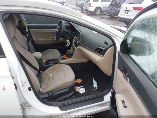 Продажа на аукционе авто 2019 Hyundai Elantra Se, vin: 5NPD74LF6KH400462, номер лота: 44559927