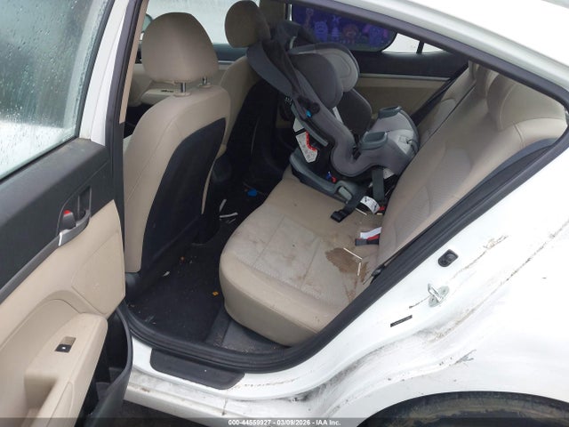 Продажа на аукционе авто 2019 Hyundai Elantra Se, vin: 5NPD74LF6KH400462, номер лота: 44559927