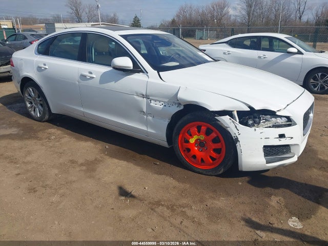 2016 JAGUAR XF SAJBJ4BV4GCY20730