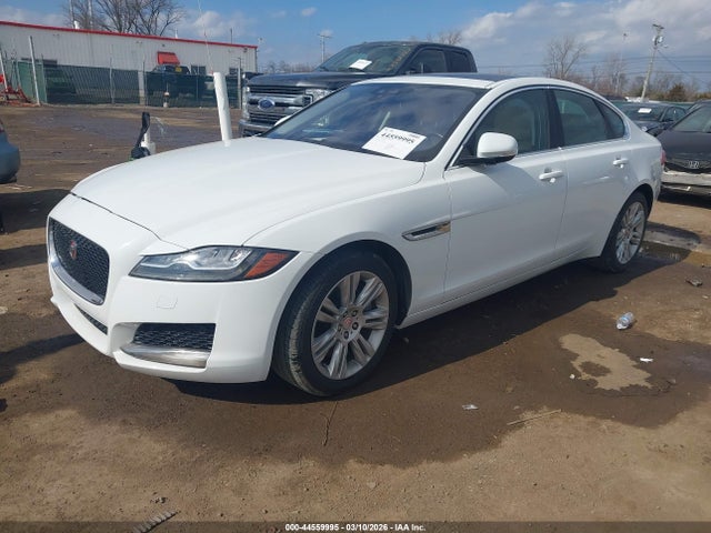 2016 JAGUAR XF SAJBJ4BV4GCY20730 Photo 1