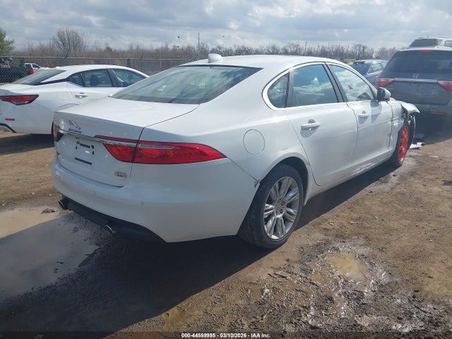 2016 JAGUAR XF SAJBJ4BV4GCY20730 Photo 3