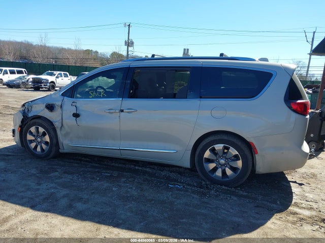 2019 CHRYSLER PACIFICA HYBRID 2C4RC1N79KR645457 Photo 5