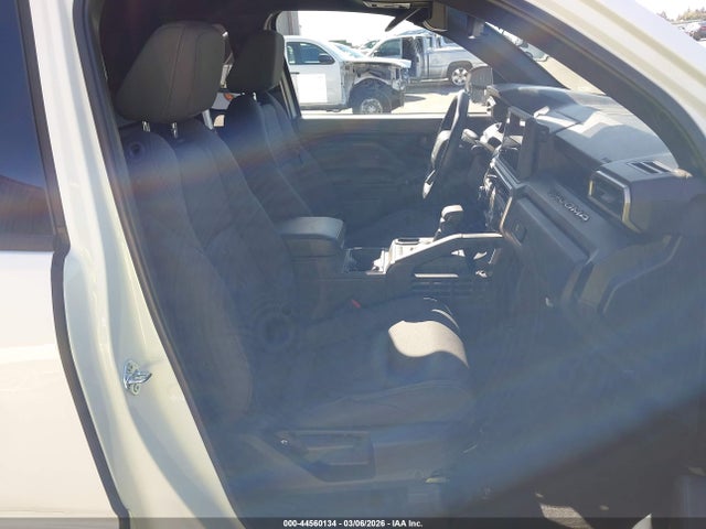 Toyota Tacoma Sr 2025 3TYJDAHN4ST027883 Image 5