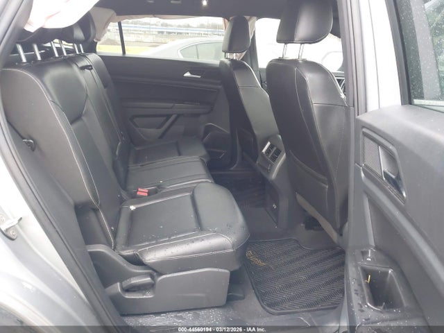 44560194 :رقم المزاد ، 1V26E2CA9LC228253 vin ، 2020 Volkswagen Atlas Cross Sport 3.6l V6 Se W/technology/3.6l V6 Se W/technology R-line مزاد بيع