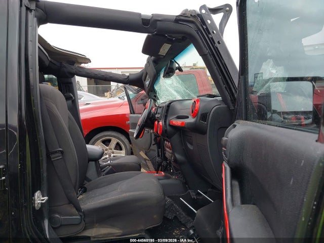 2016 JEEP WRANGLER UNLIMITED 1C4BJWDG7GL275048 Photo 4